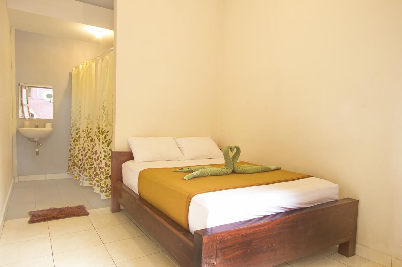 Putra Dadi Guest House Canggu Exterior foto